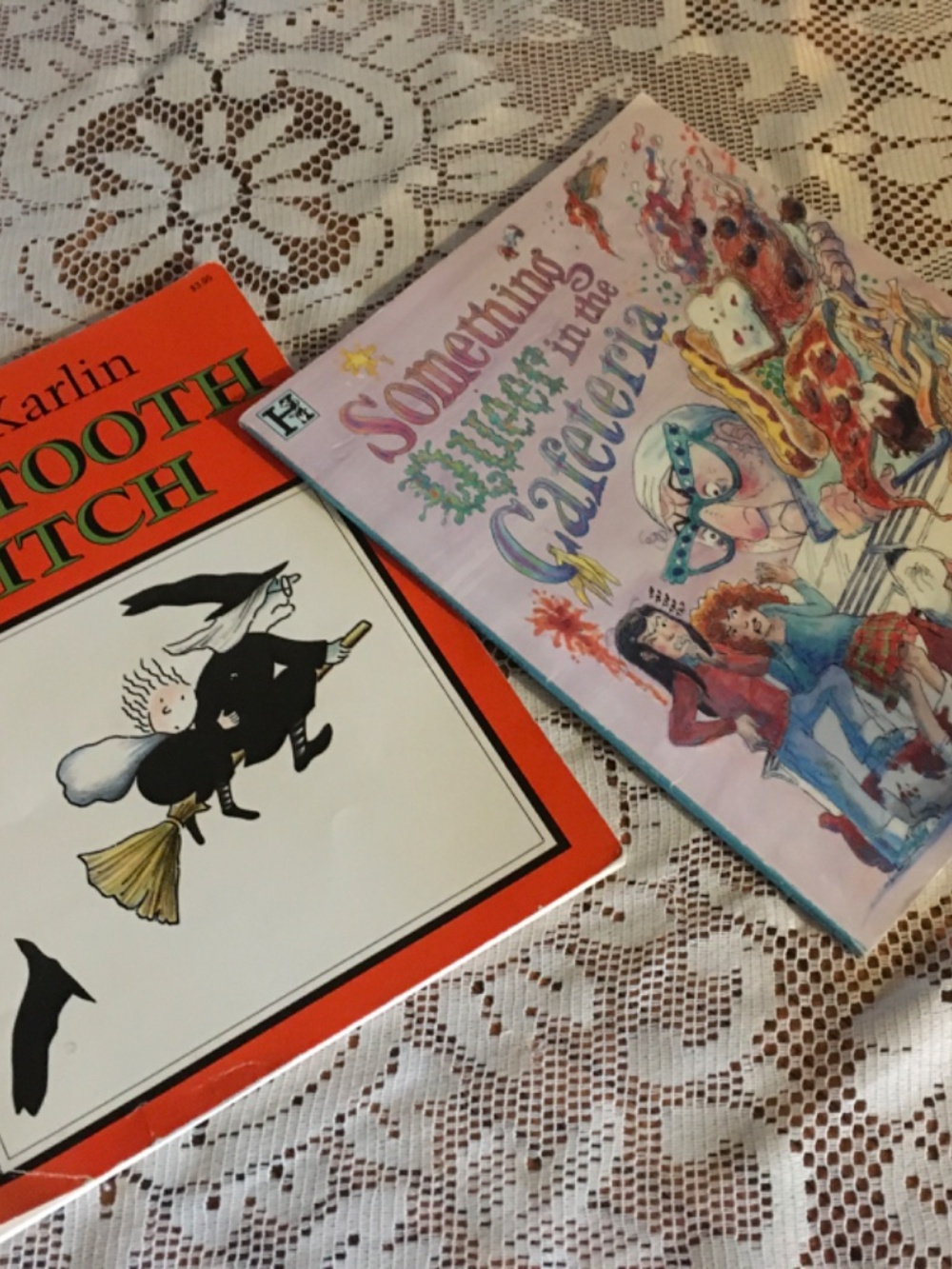 "Bundle of six children’s paperback books - Picture 4 of 4